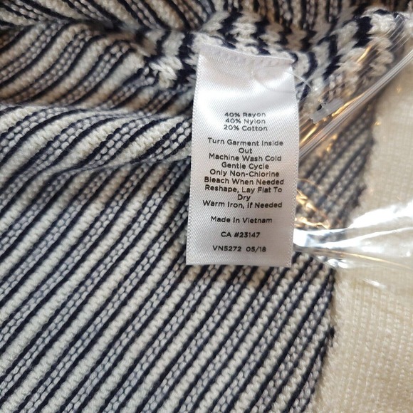 Talbots Sweater Womens Large Petite Ivory Blue Ladies Top LP - Picture 6 of 12